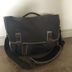 Timbuk2 command messenger bag